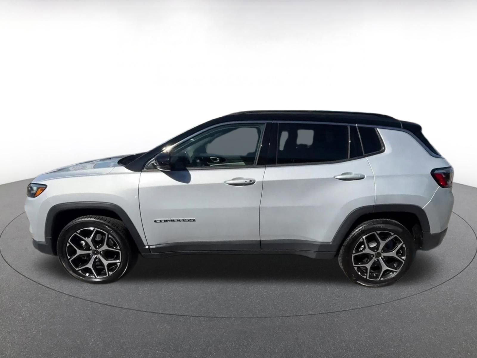 Thumbnail: 2025 Jeep Compass - 14