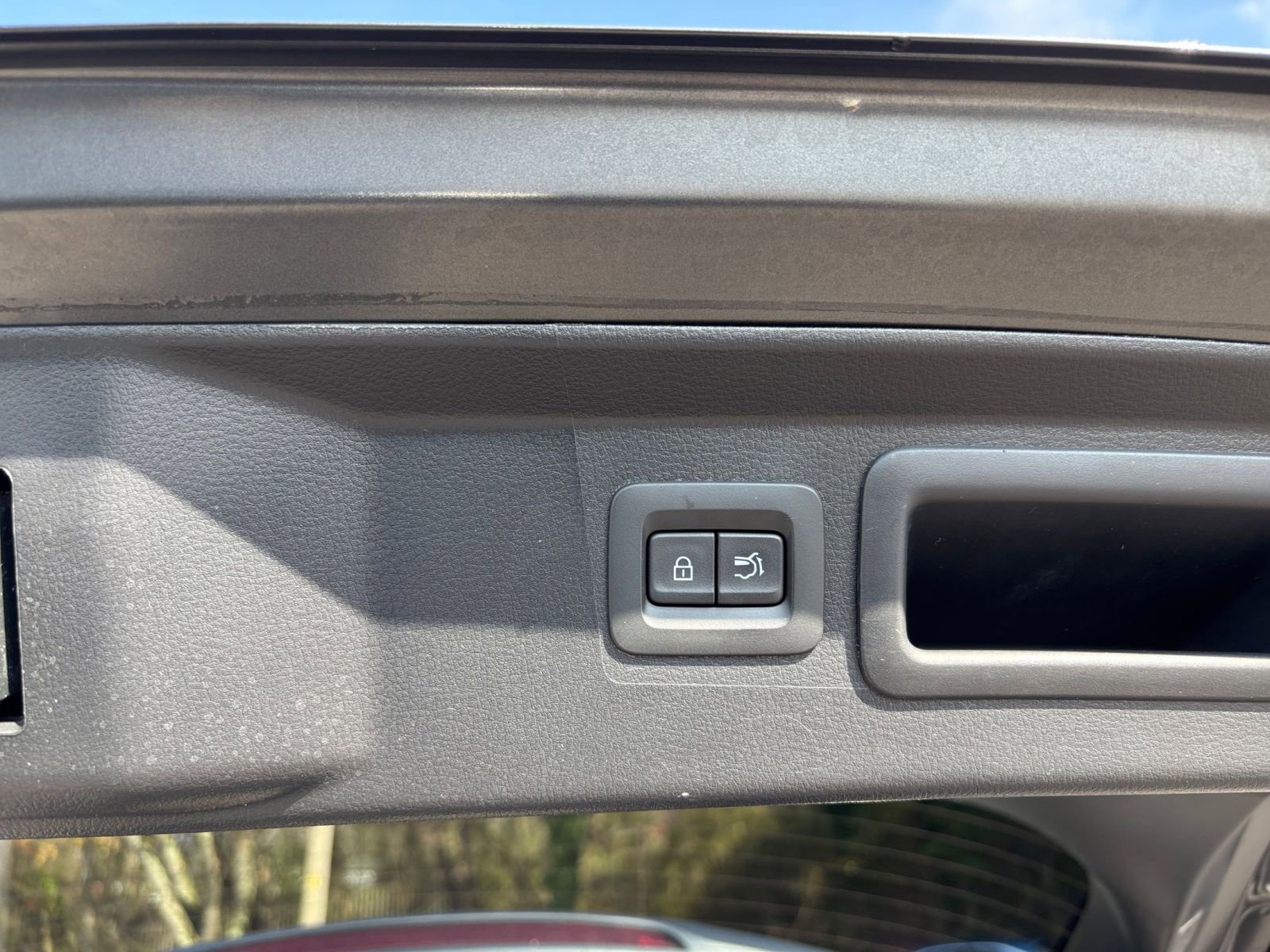 Thumbnail: 2025 Mazda CX-50 - 23