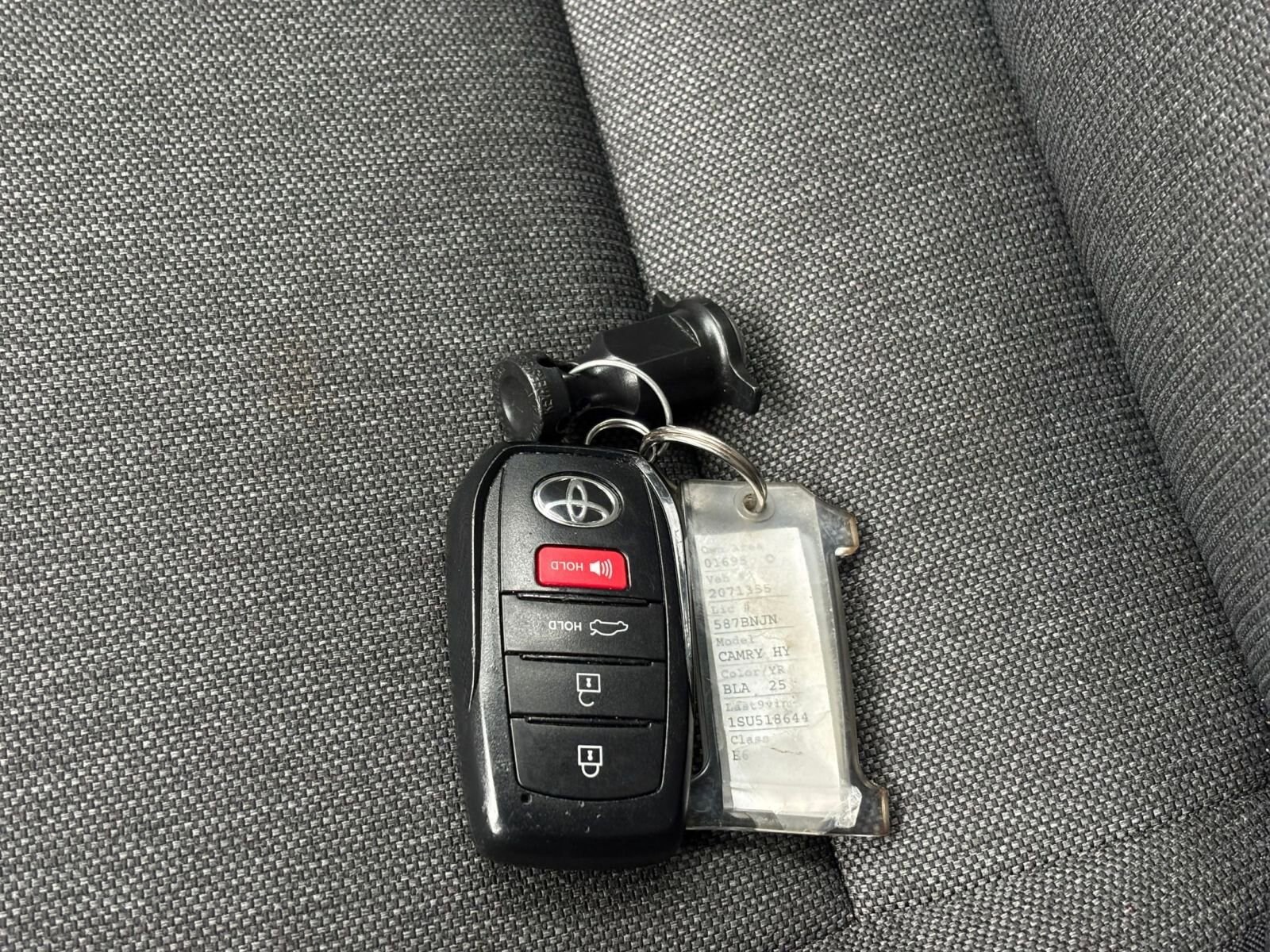 Thumbnail: 2025 Toyota Camry - 22