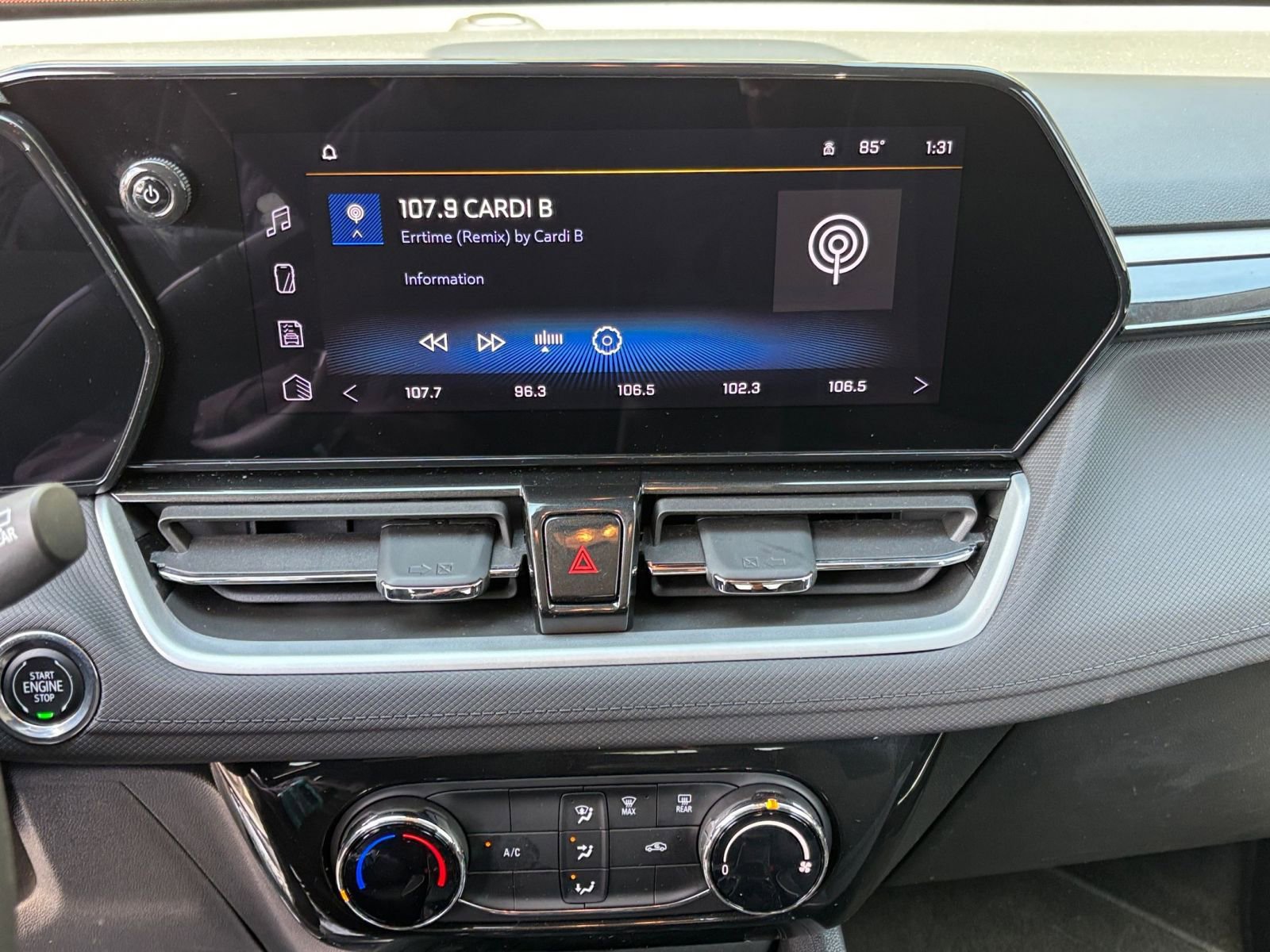 Thumbnail: 2025 Chevrolet TrailBlazer - 17