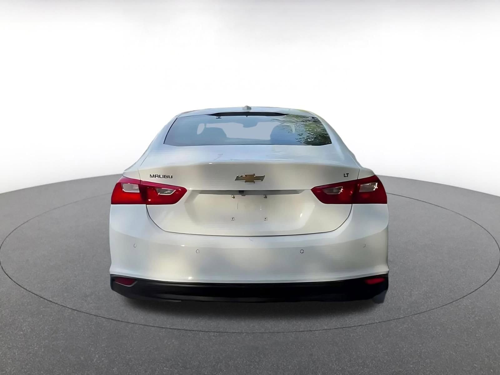 Thumbnail: 2024 Chevrolet Malibu - 12