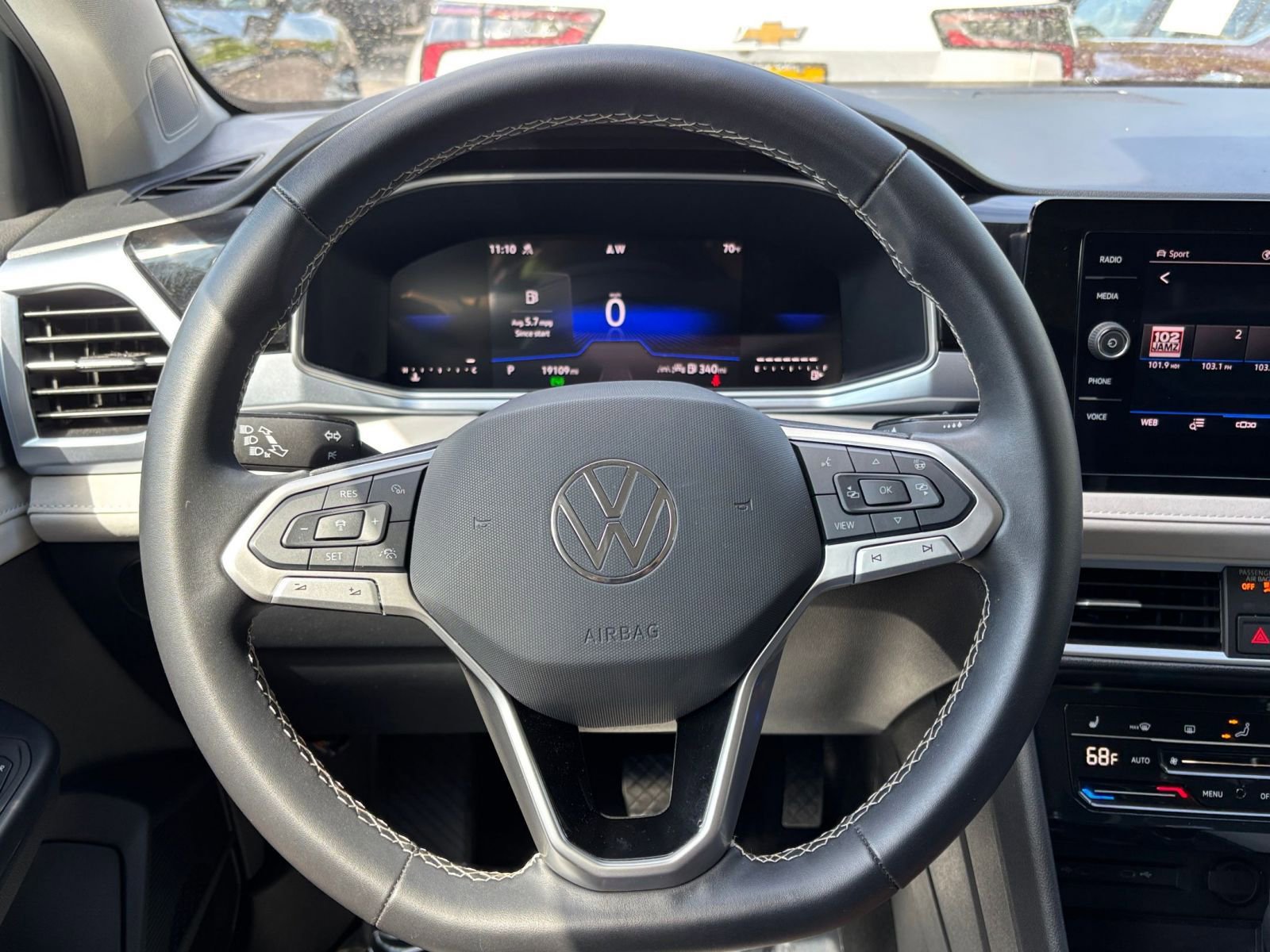 Thumbnail: 2025 Volkswagen Taos - 35