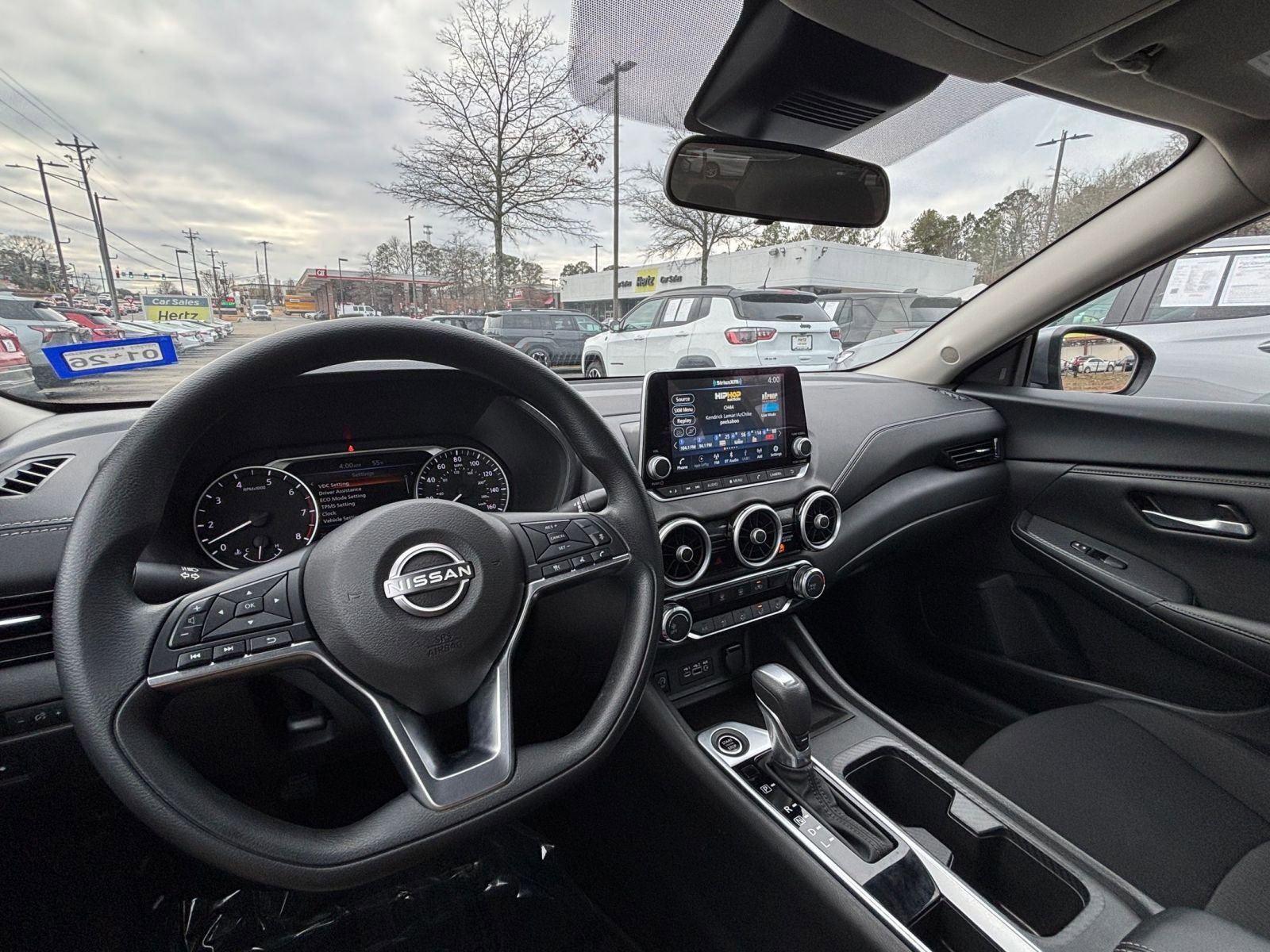 Thumbnail: 2025 Nissan Sentra - 33