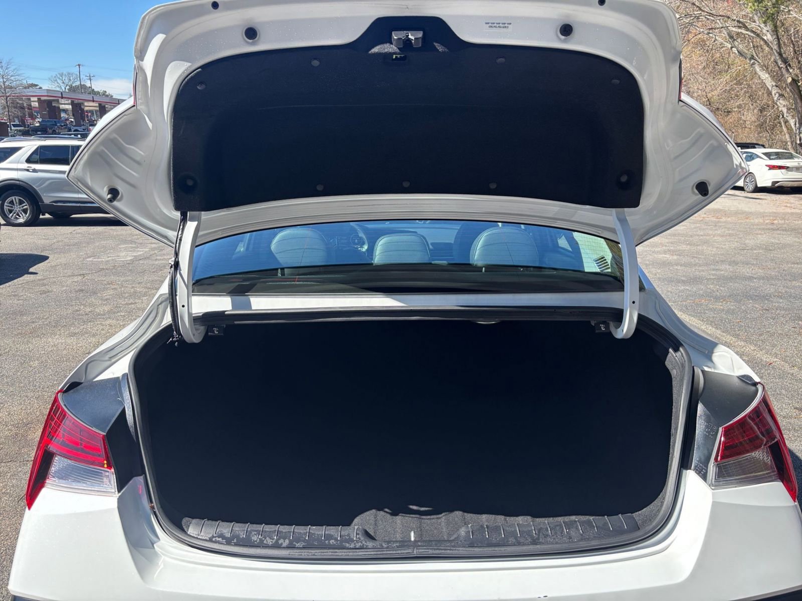 Thumbnail: 2025 Hyundai Elantra - 34