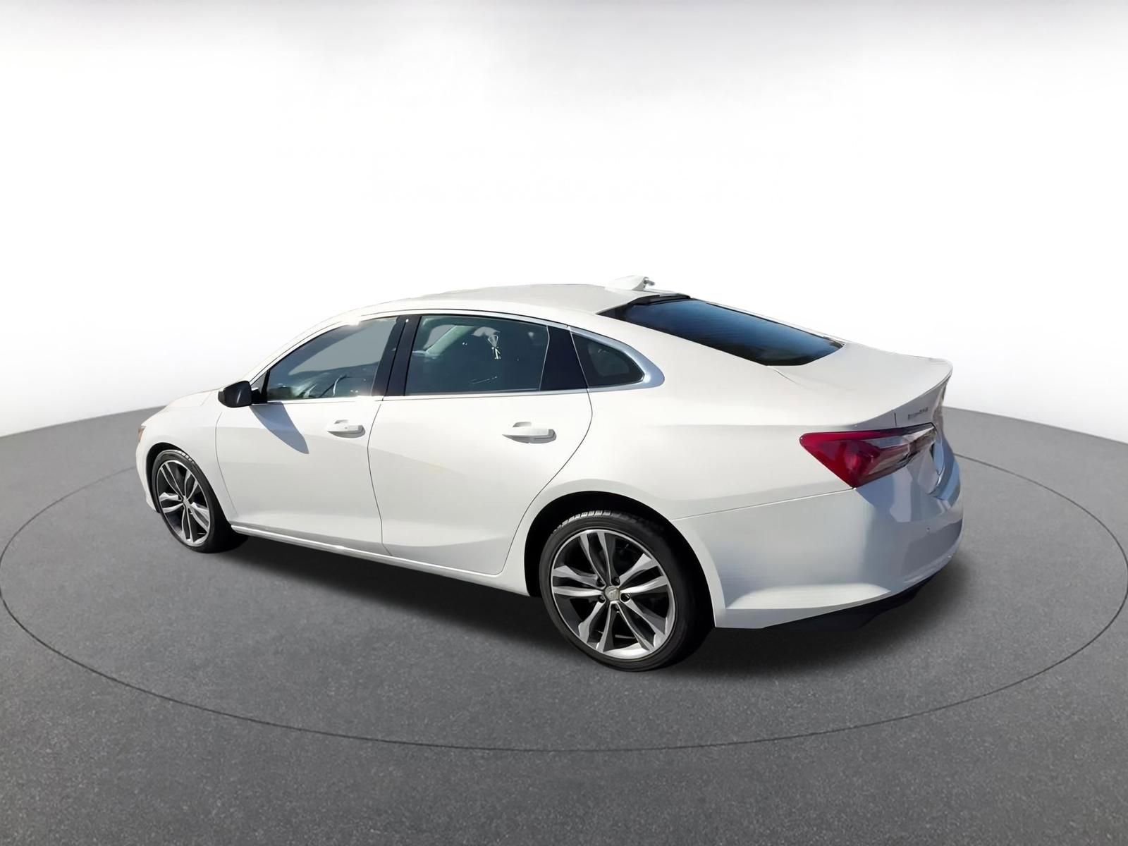 Thumbnail: 2024 Chevrolet Malibu - 10