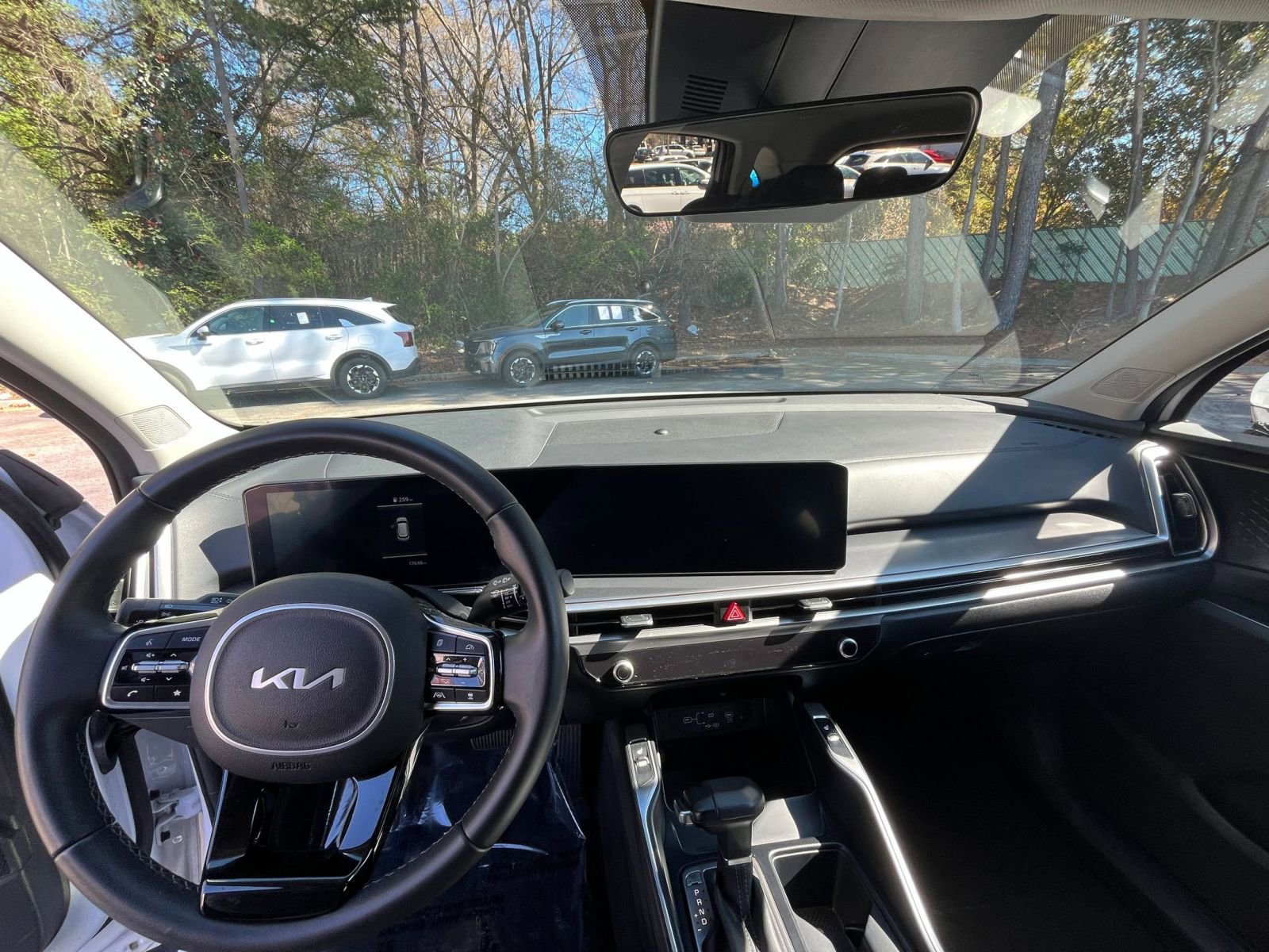 2024 Kia Sorento S 35