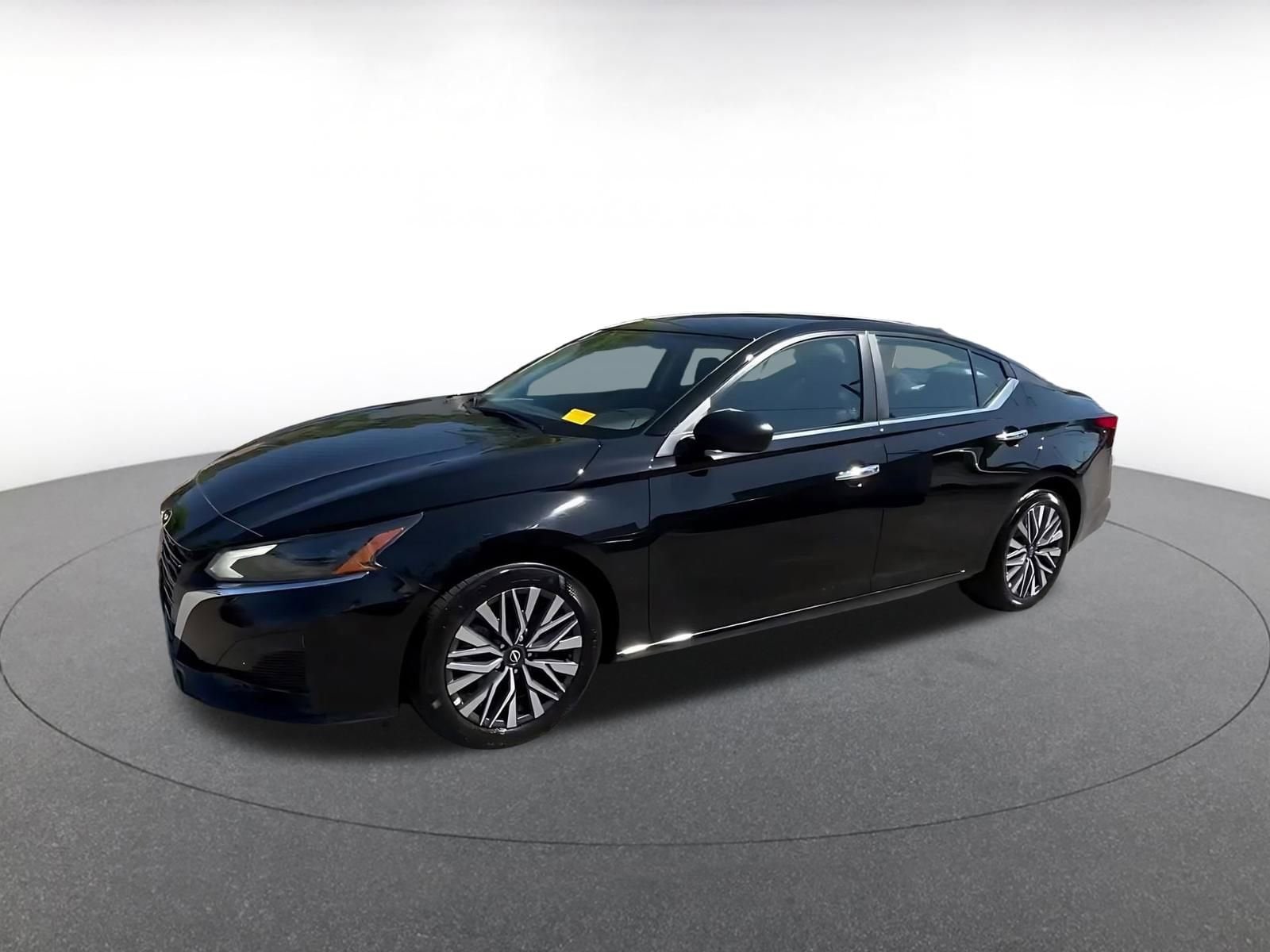 Thumbnail: 2025 Nissan Altima - 8