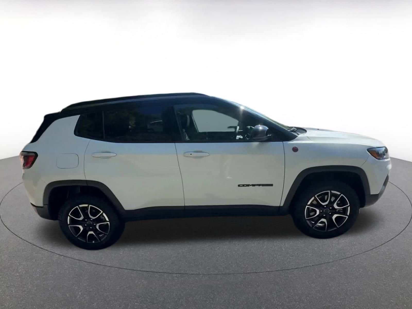 Thumbnail: 2025 Jeep Compass - 16