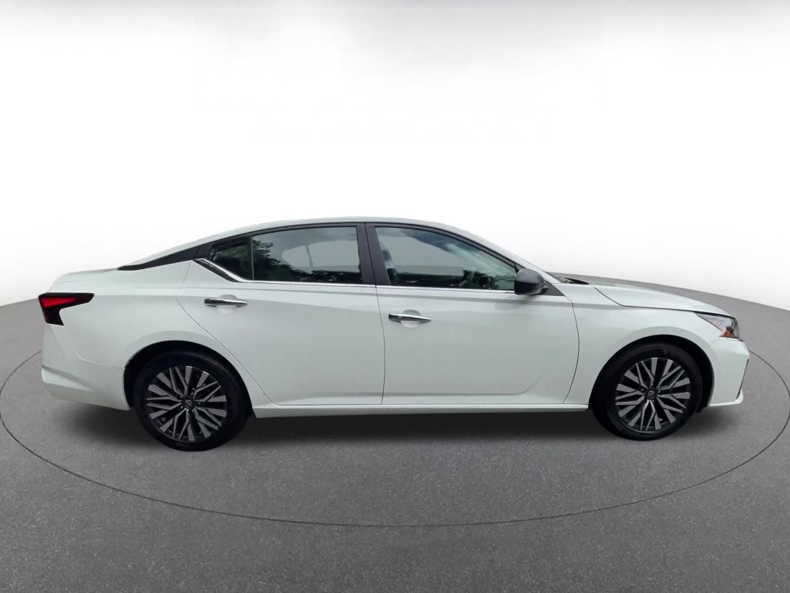 Thumbnail: 2025 Nissan Altima - 16