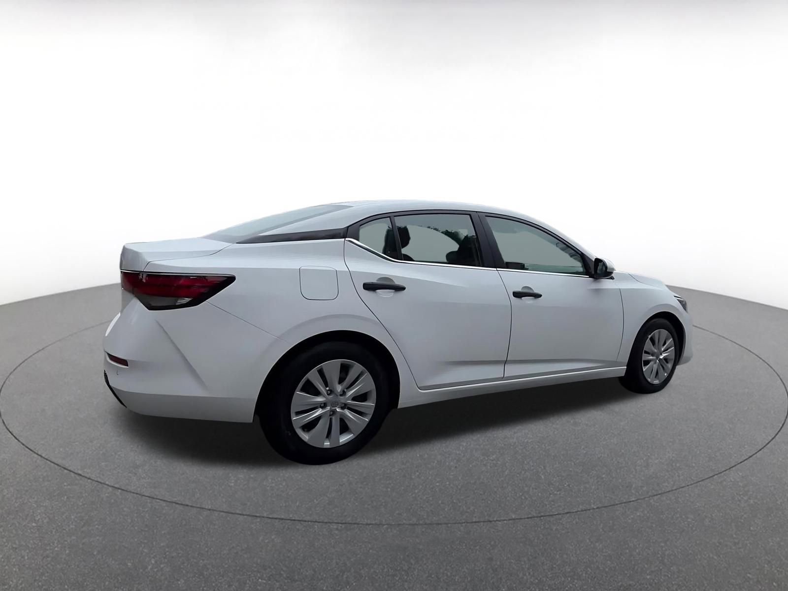 Thumbnail: 2025 Nissan Sentra - 15