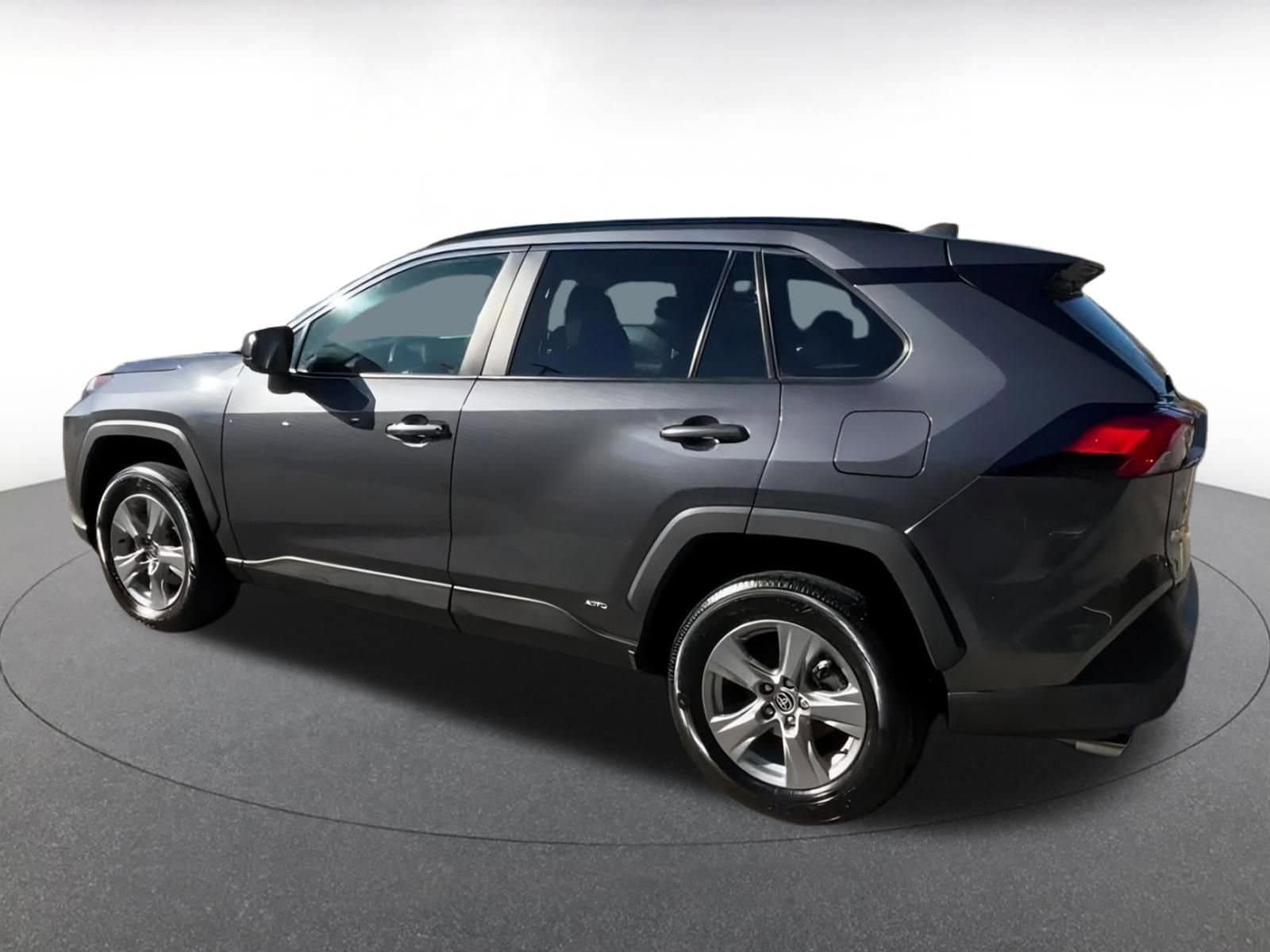 Thumbnail: 2025 Toyota RAV4 - 10