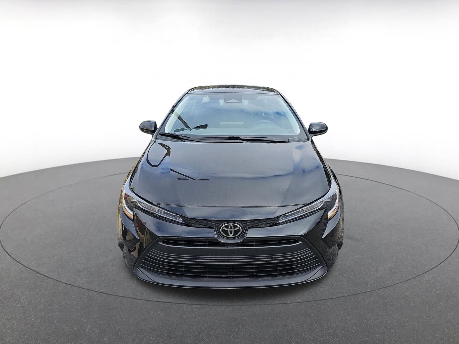 Thumbnail: 2025 Toyota Corolla - 2