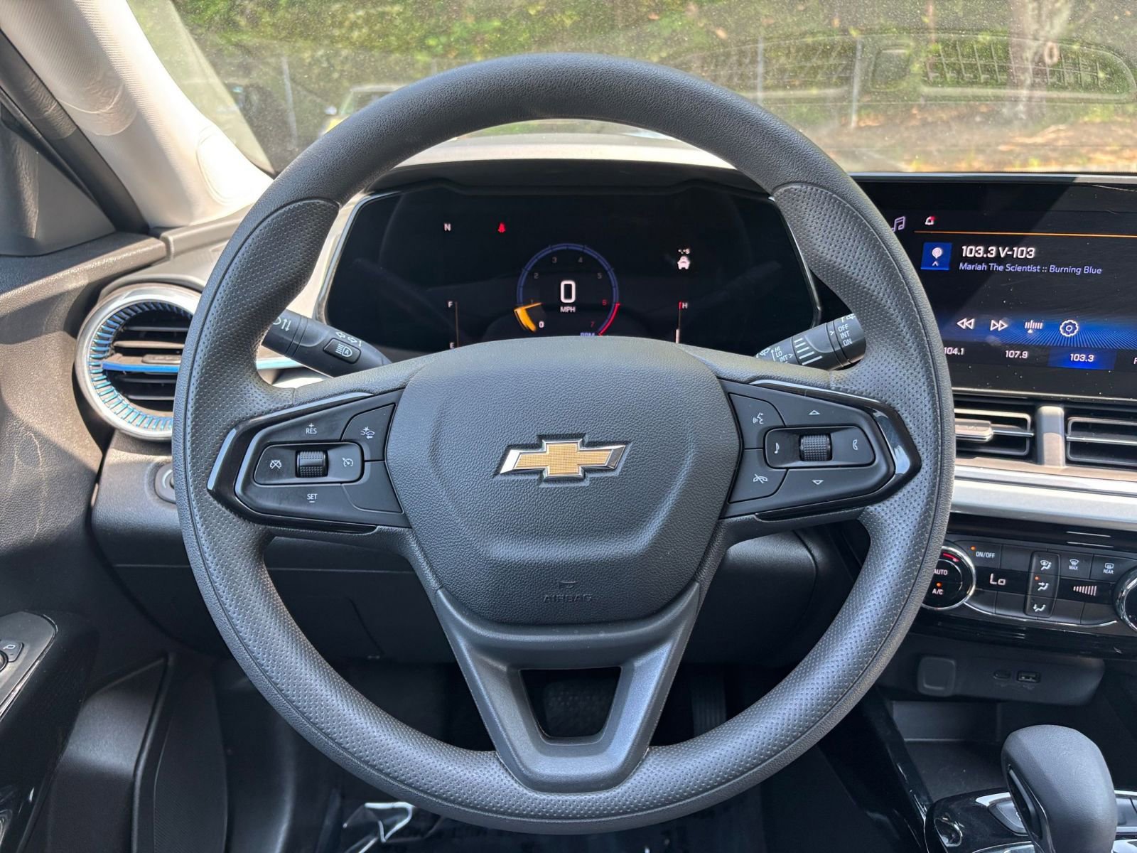 Thumbnail: 2025 Chevrolet Trax - 29