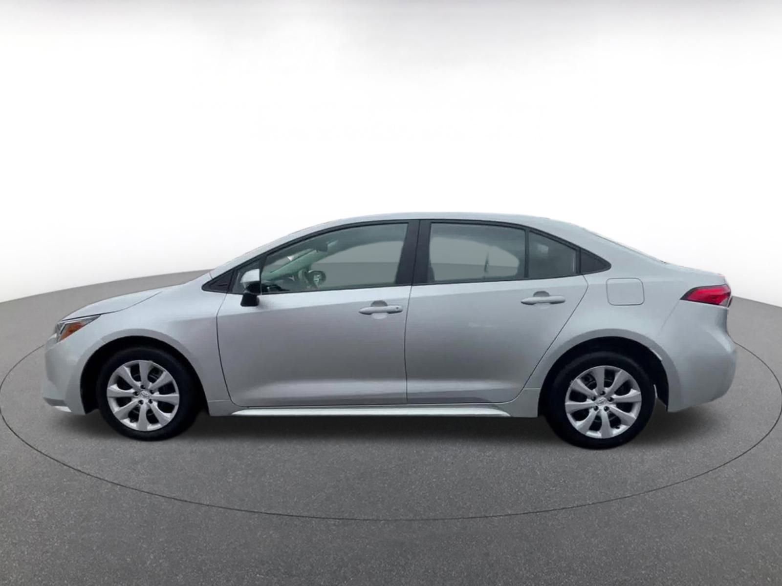 Thumbnail: 2025 Toyota Corolla - 9