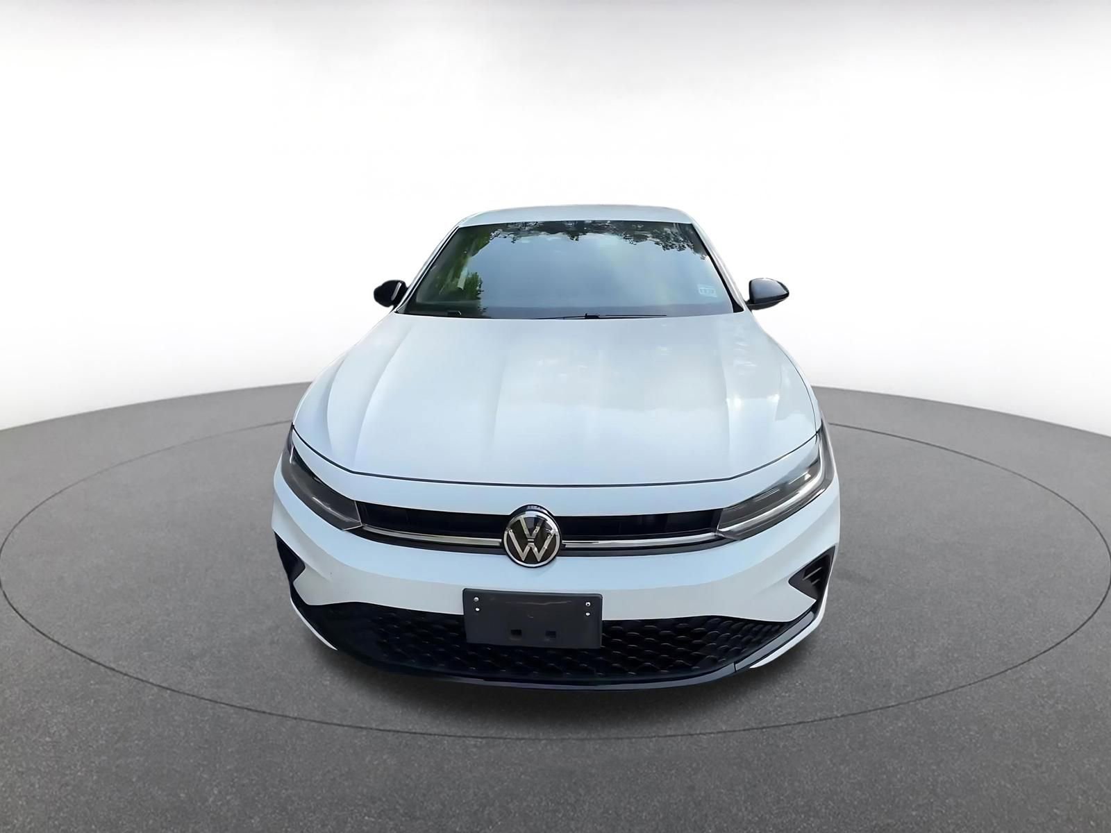 Thumbnail: 2025 Volkswagen Jetta - 4