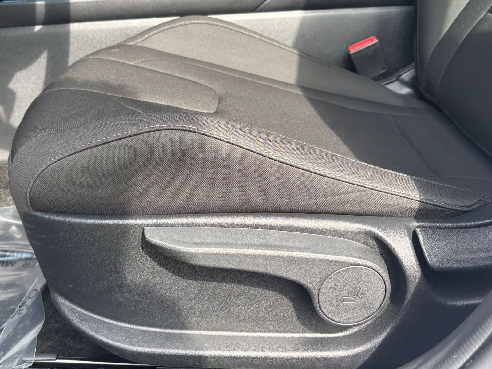 Thumbnail: 2025 Hyundai Elantra - 28