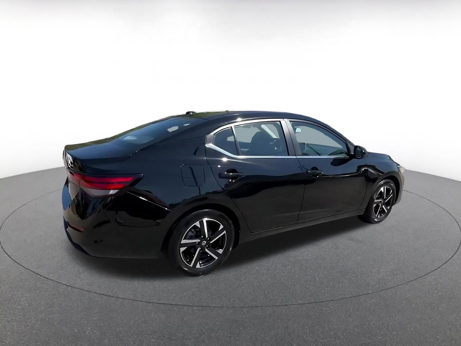 Thumbnail: 2025 Nissan Sentra - 15