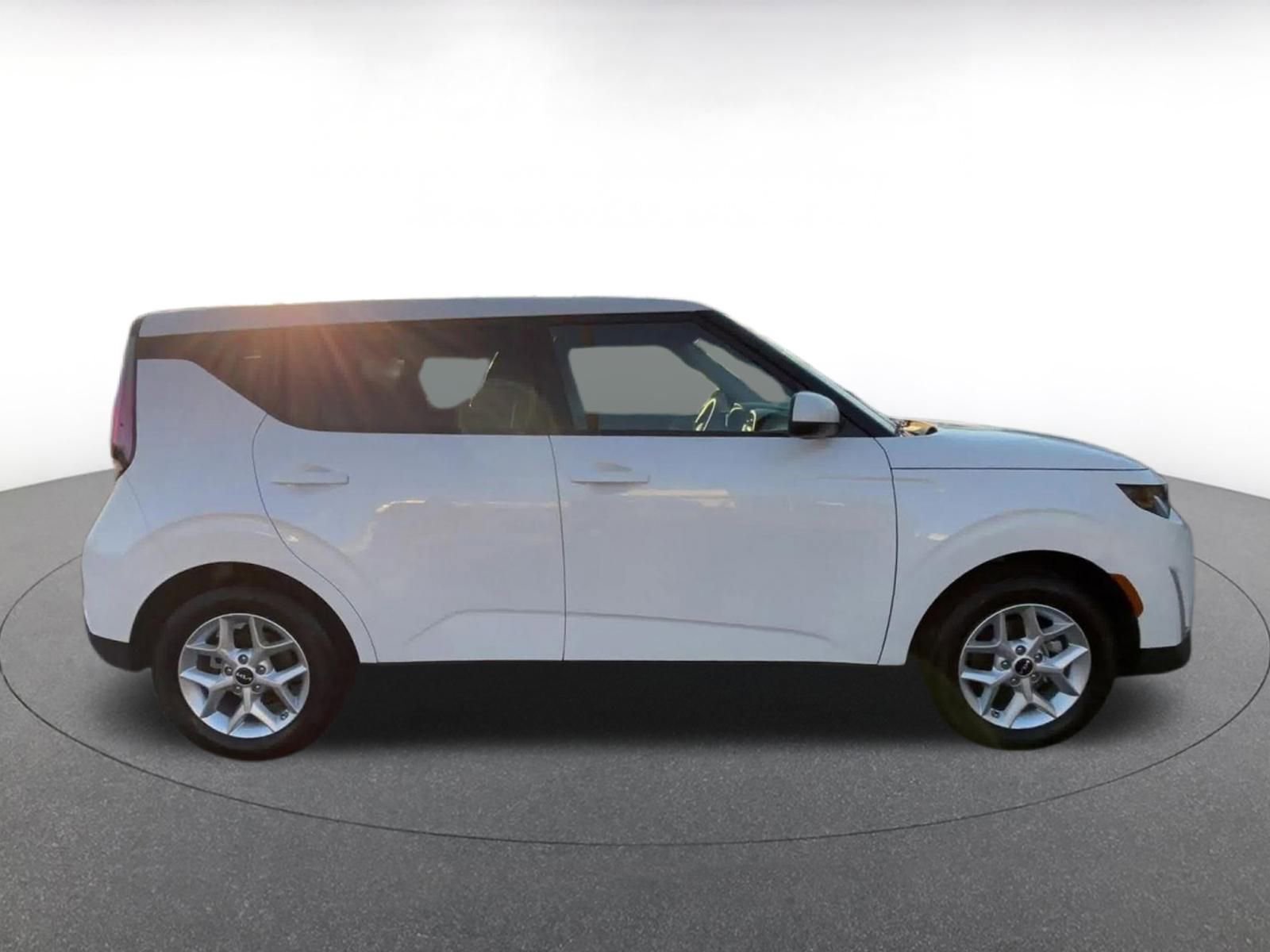 Thumbnail: 2025 Kia Soul - 16