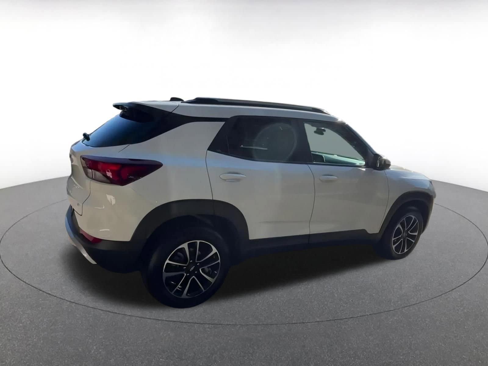 Thumbnail: 2025 Chevrolet TrailBlazer - 15