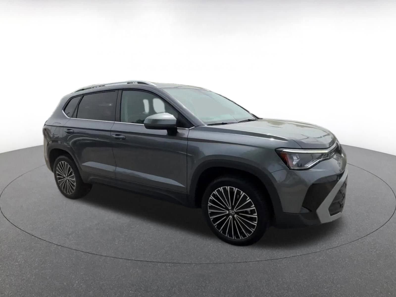 Thumbnail: 2025 Volkswagen Taos - 2