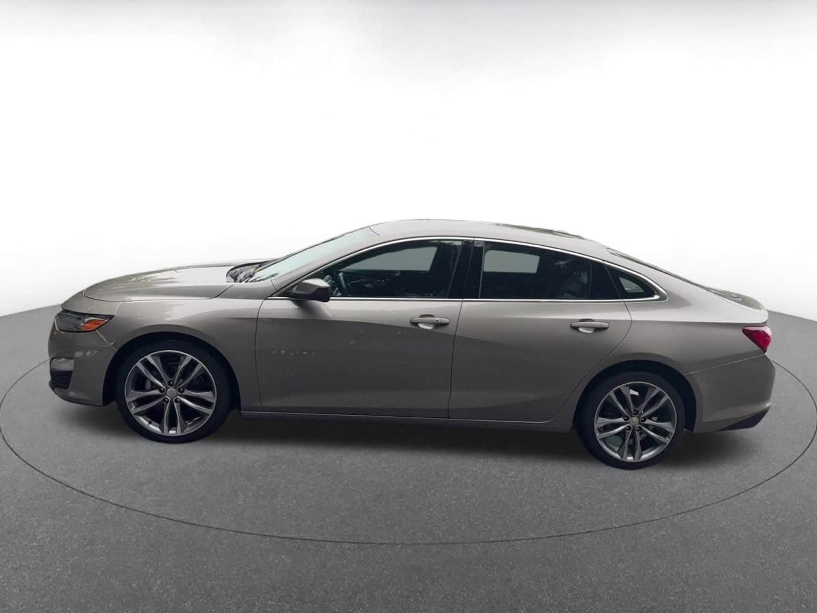 Thumbnail: 2024 Chevrolet Malibu - 8