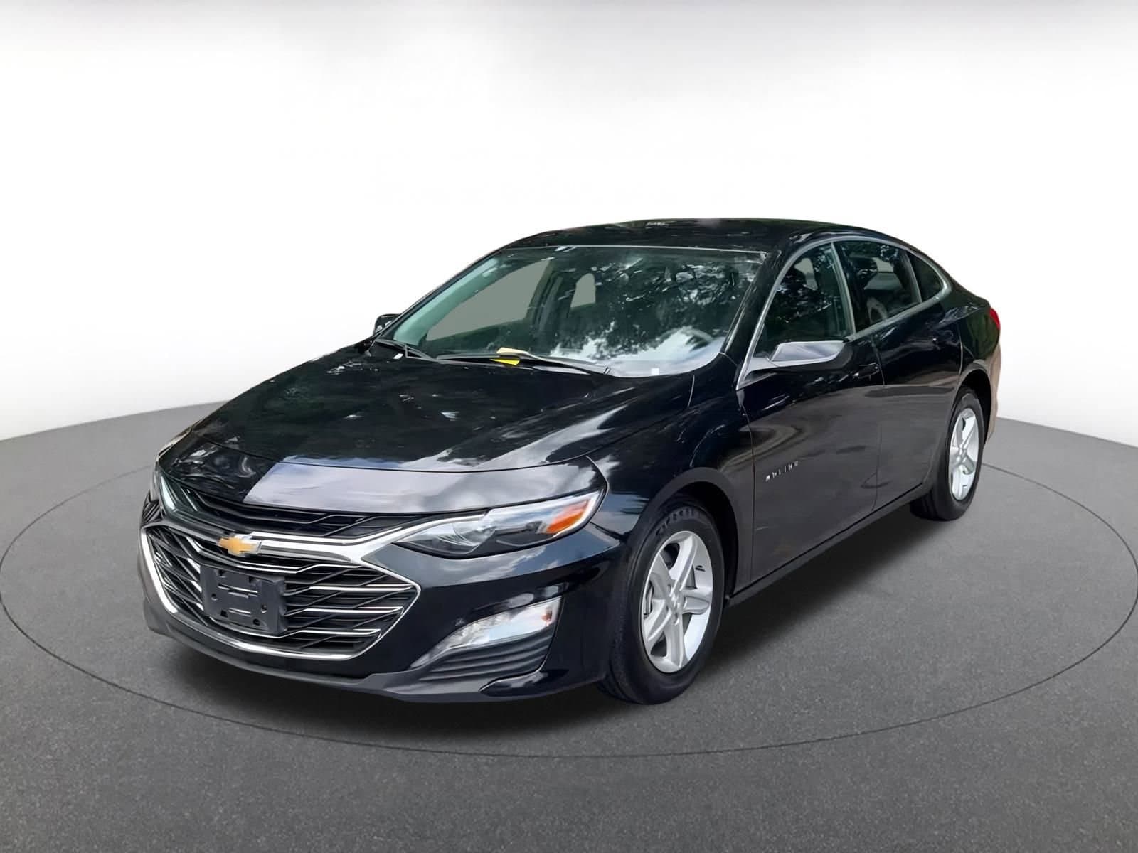 Thumbnail: 2024 Chevrolet Malibu - 6