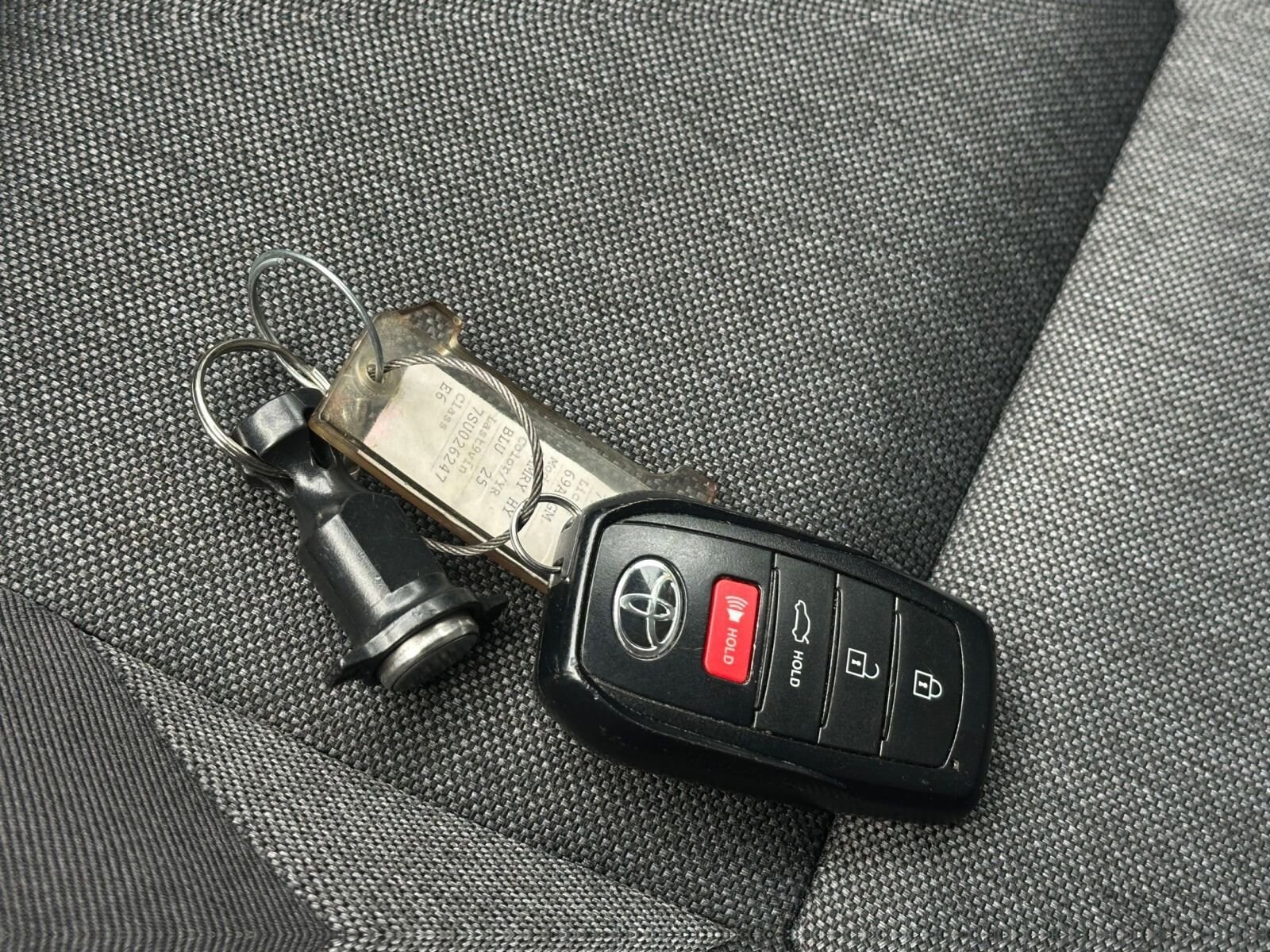 Thumbnail: 2025 Toyota Camry - 22