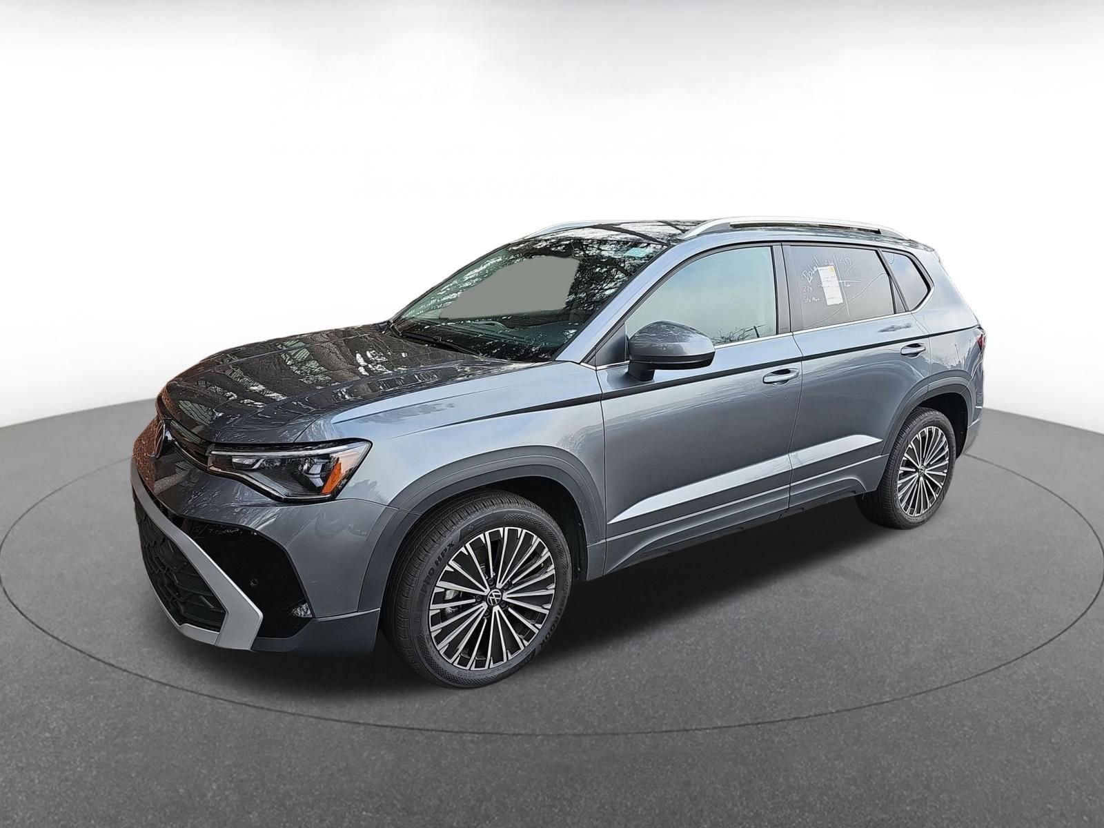 Thumbnail: 2025 Volkswagen Taos - 3