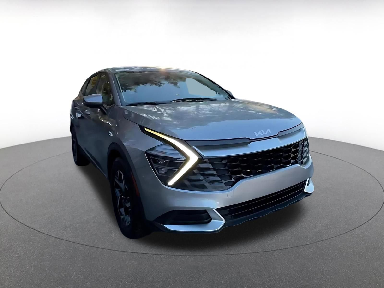 Thumbnail: 2025 Kia Sportage - 3