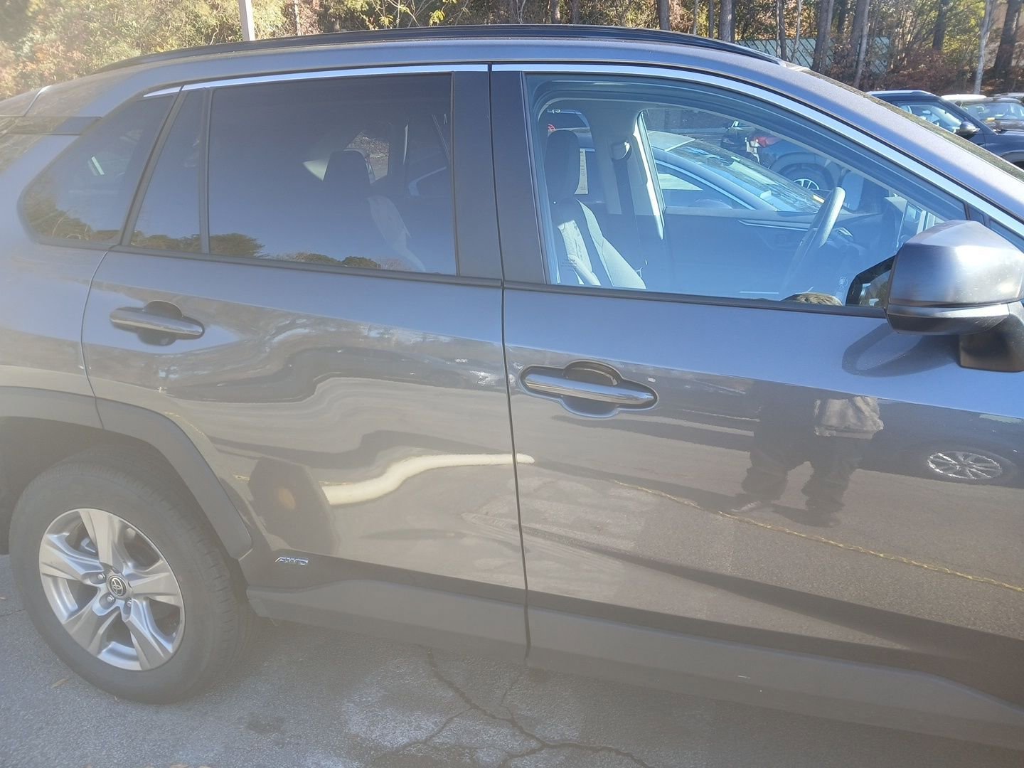 Thumbnail: 2025 Toyota RAV4 - 9