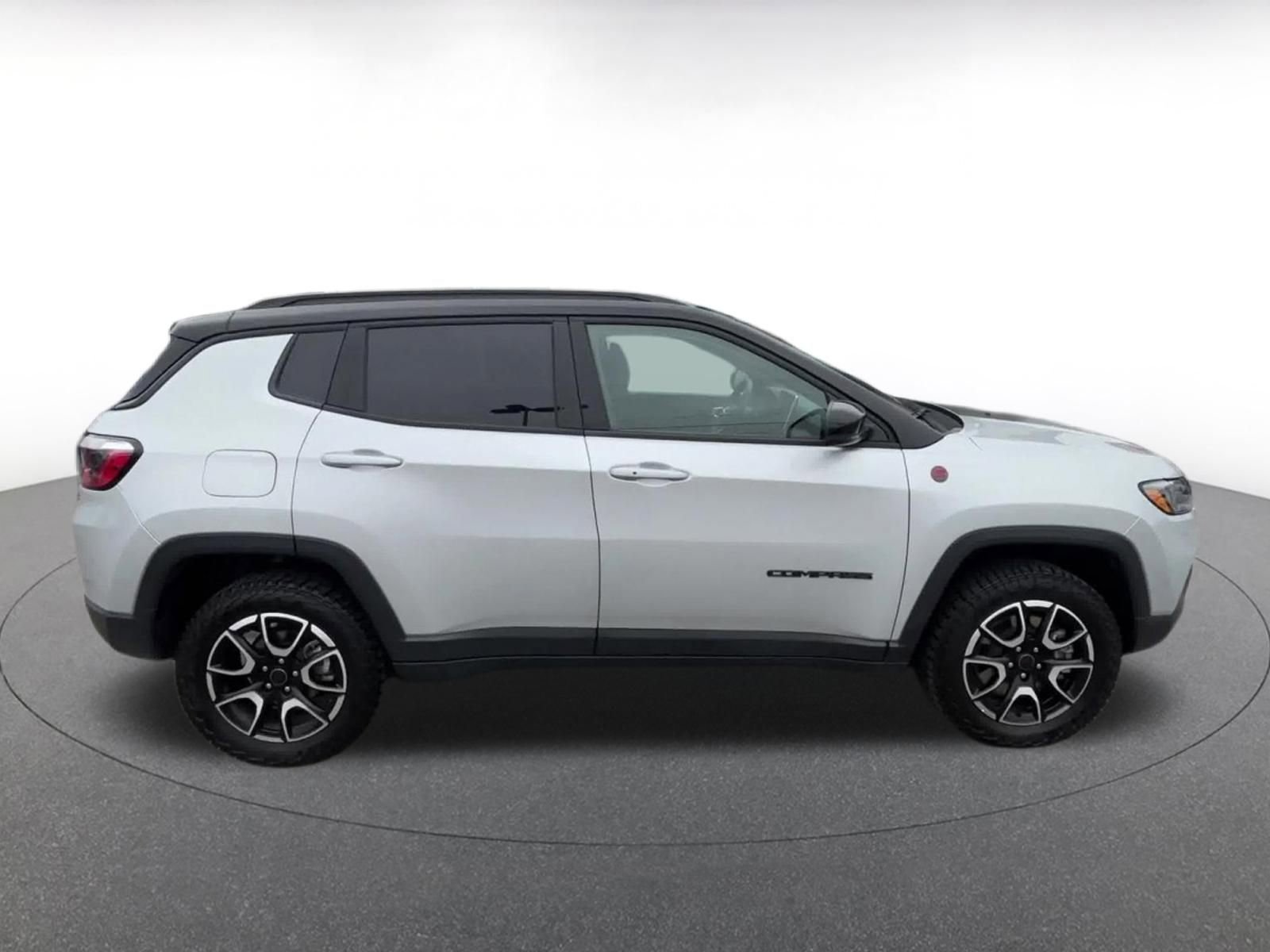 Thumbnail: 2025 Jeep Compass - 21
