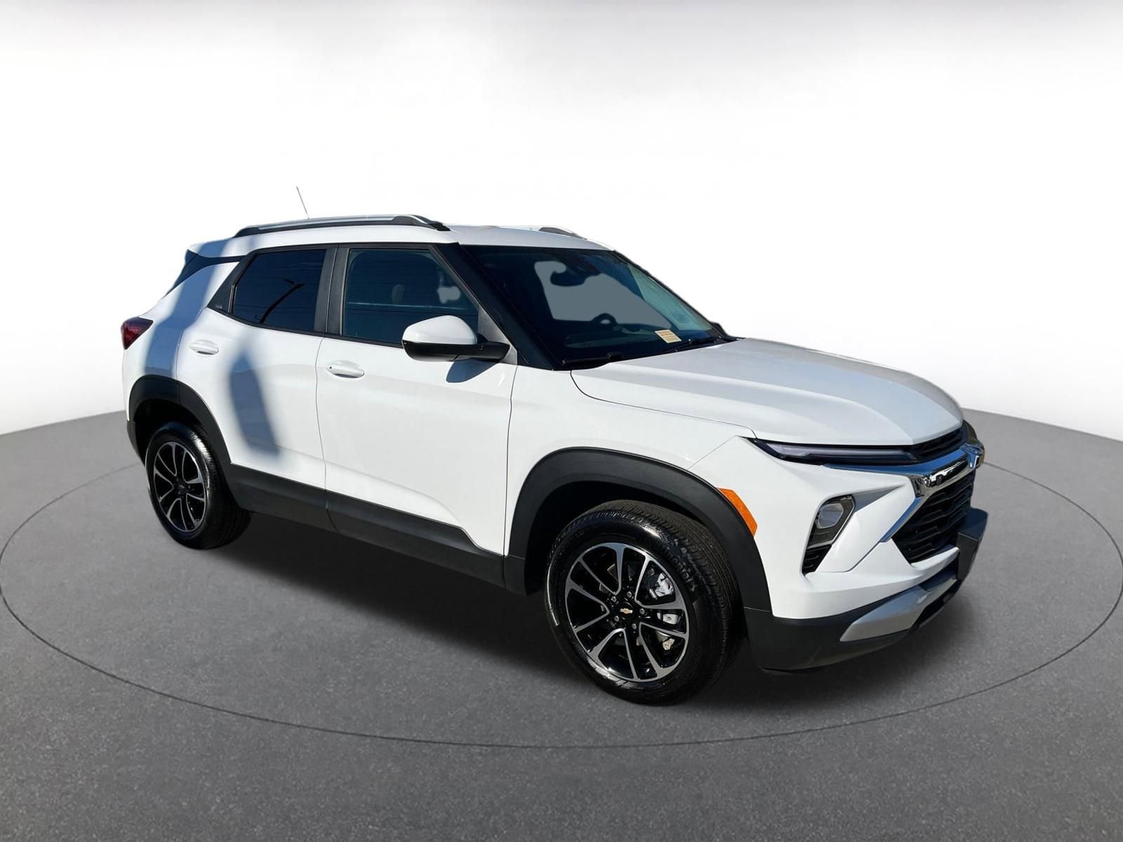 Thumbnail: 2025 Chevrolet TrailBlazer - 1