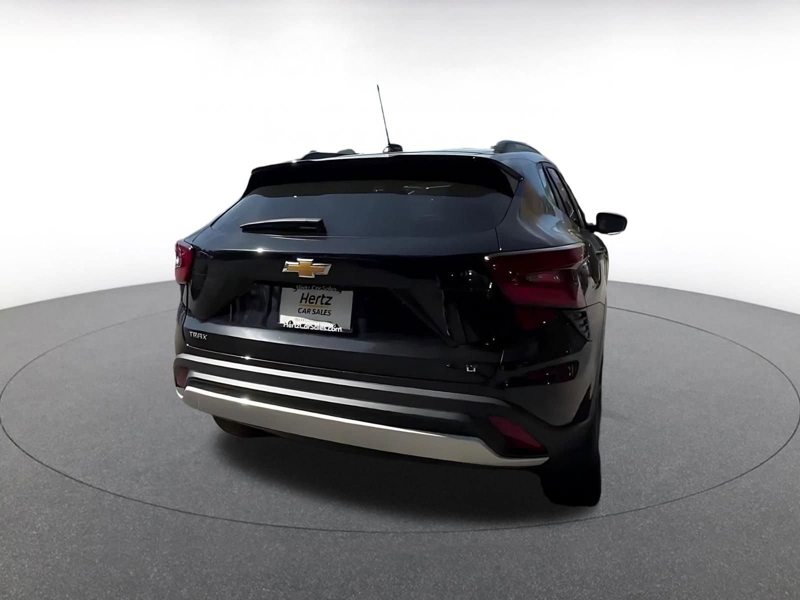 Thumbnail: 2025 Chevrolet Trax - 14