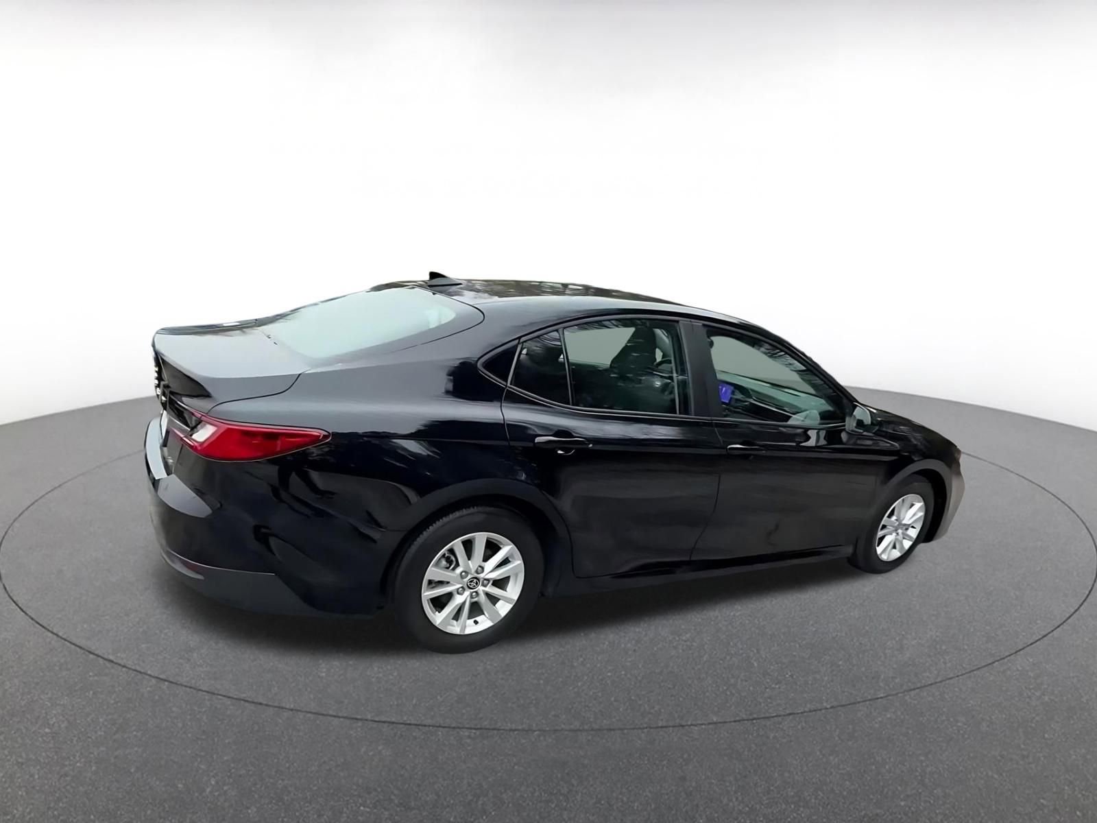 Thumbnail: 2025 Toyota Camry - 14