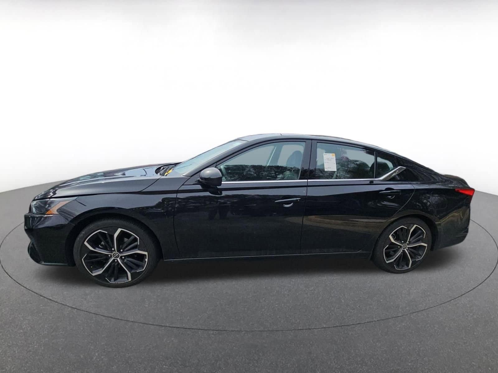 Thumbnail: 2025 Nissan Altima - 4