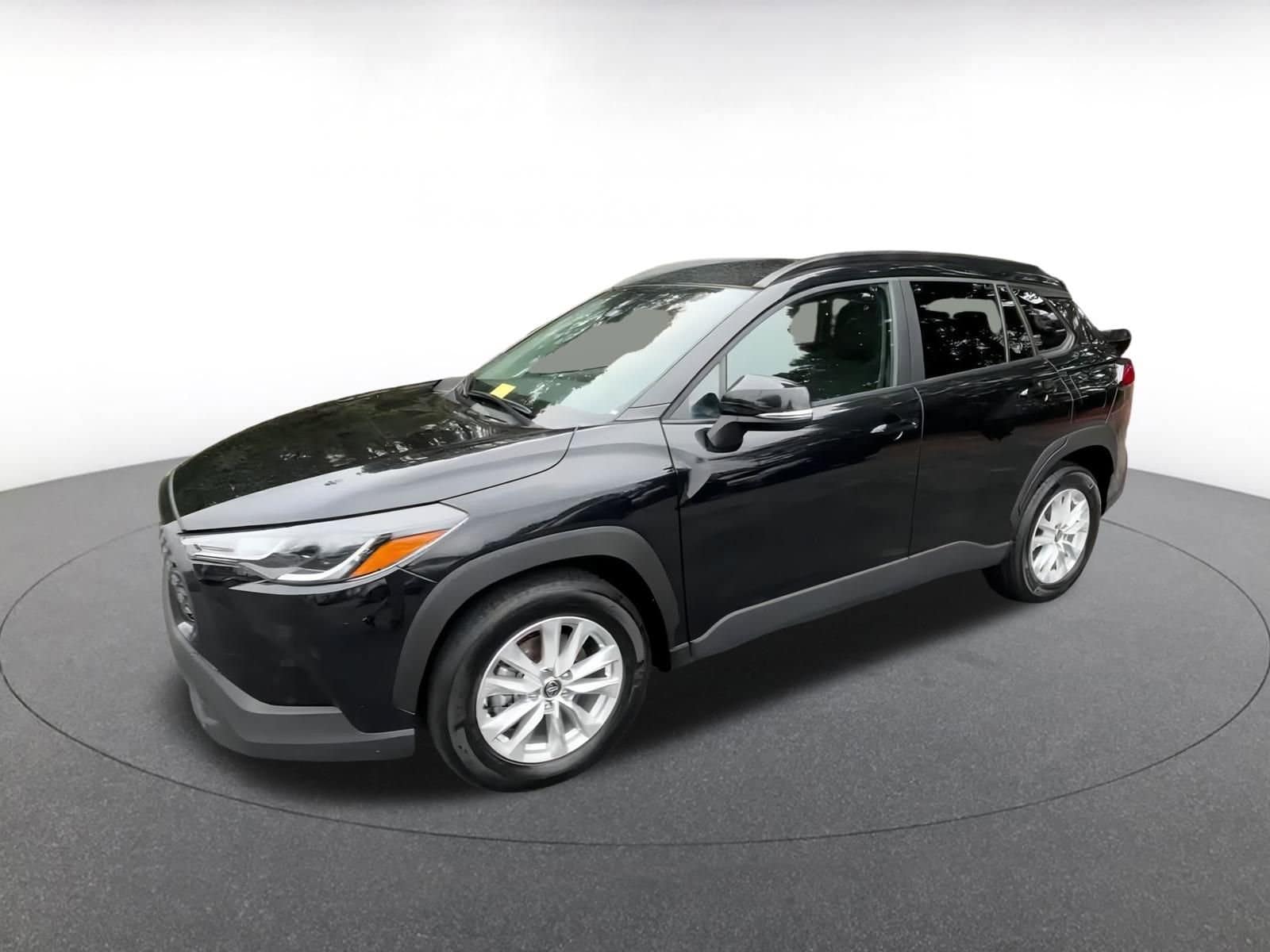 Thumbnail: 2025 Toyota Corolla Cross - 8