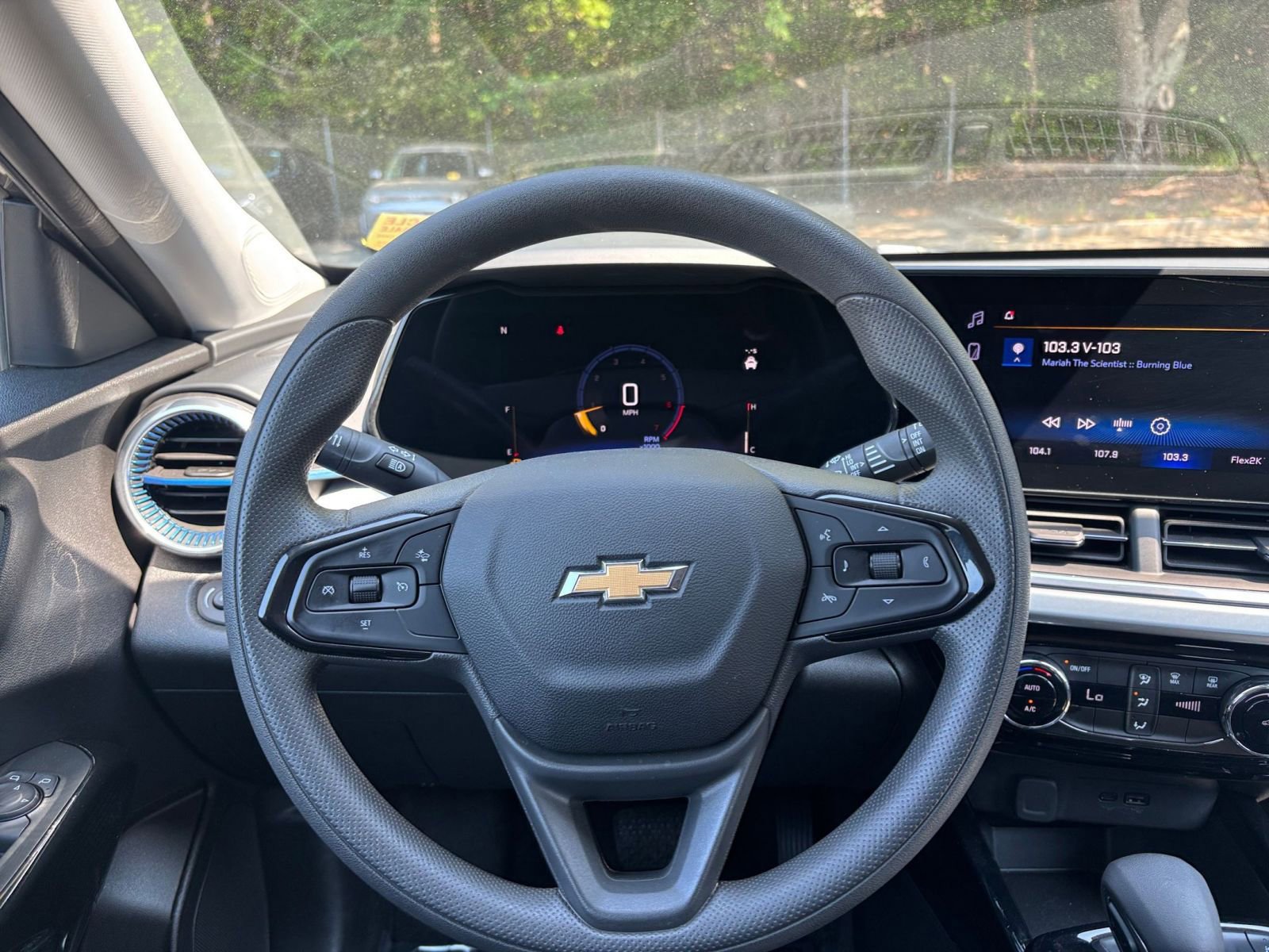 Thumbnail: 2025 Chevrolet Trax - 35