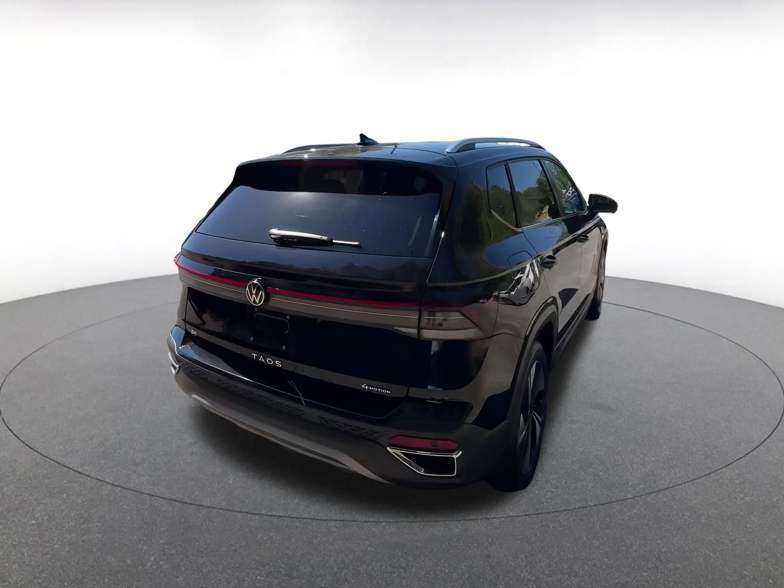 Thumbnail: 2025 Volkswagen Taos - 12