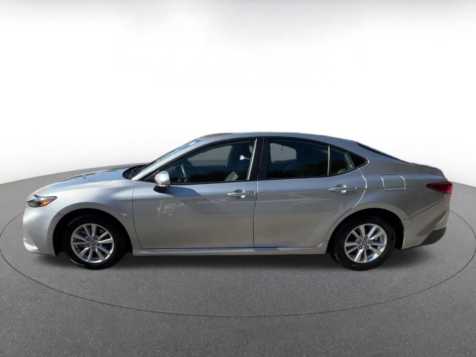 Thumbnail: 2025 Toyota Camry - 9