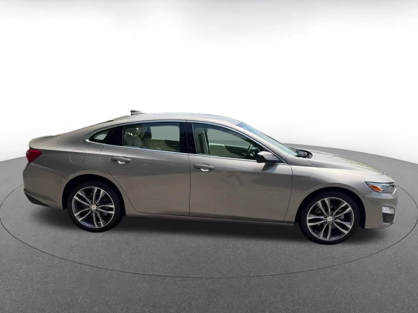 Thumbnail: 2024 Chevrolet Malibu - 16