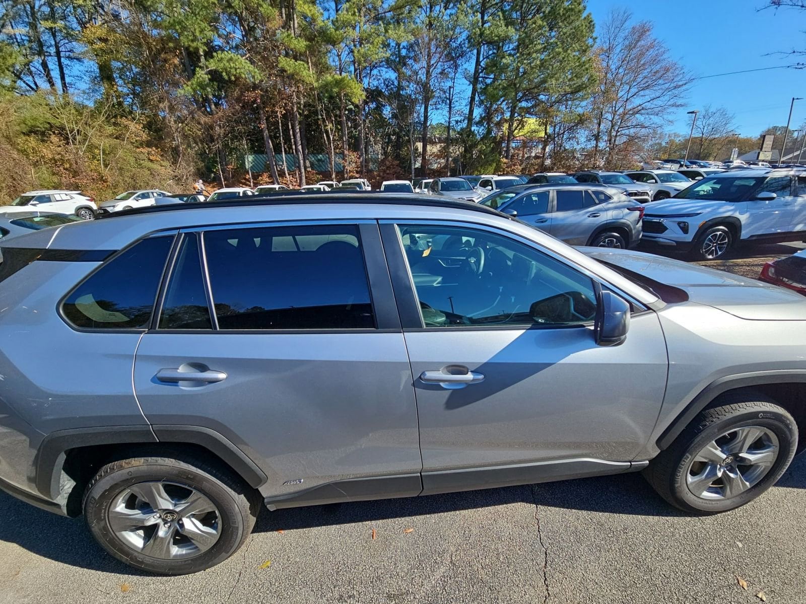 Thumbnail: 2025 Toyota RAV4 - 8