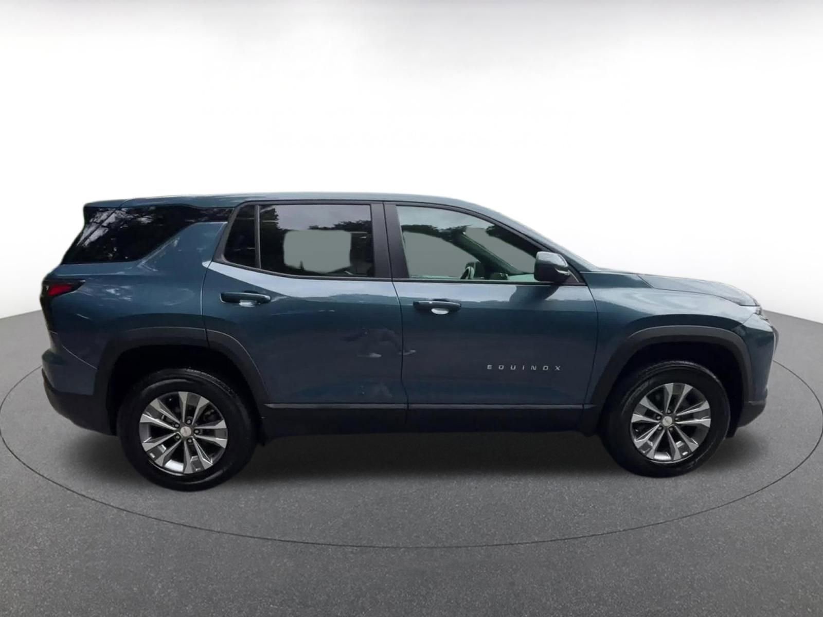Thumbnail: 2025 Chevrolet Equinox - 16