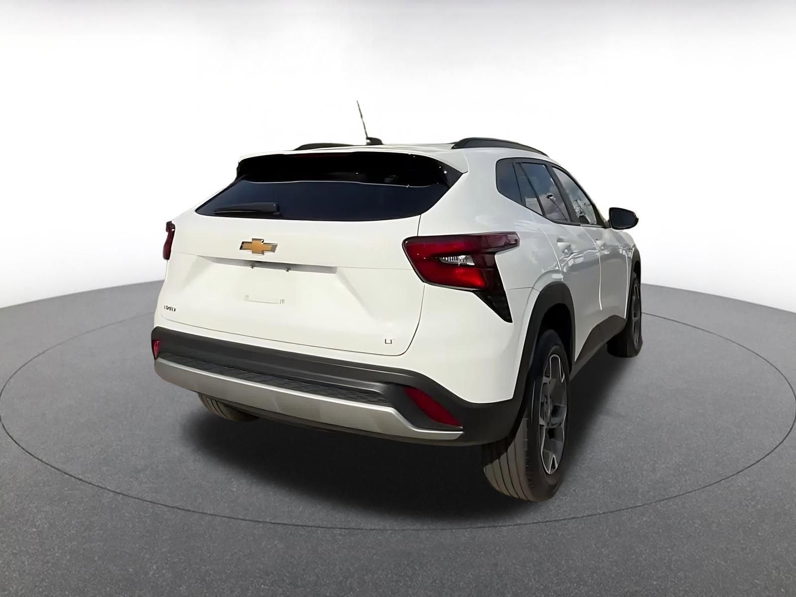 Thumbnail: 2025 Chevrolet Trax - 14