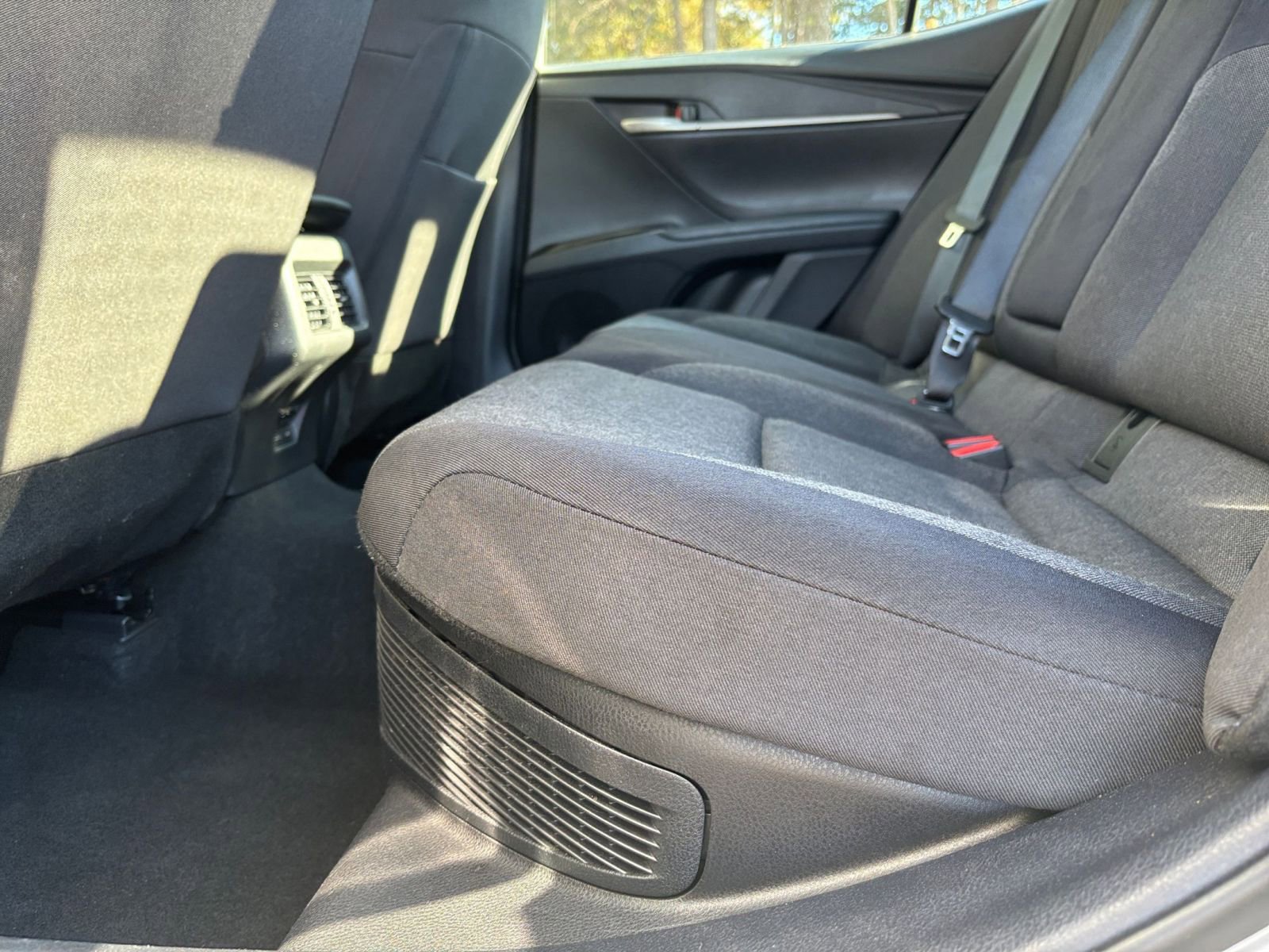 Thumbnail: 2025 Toyota Camry - 25