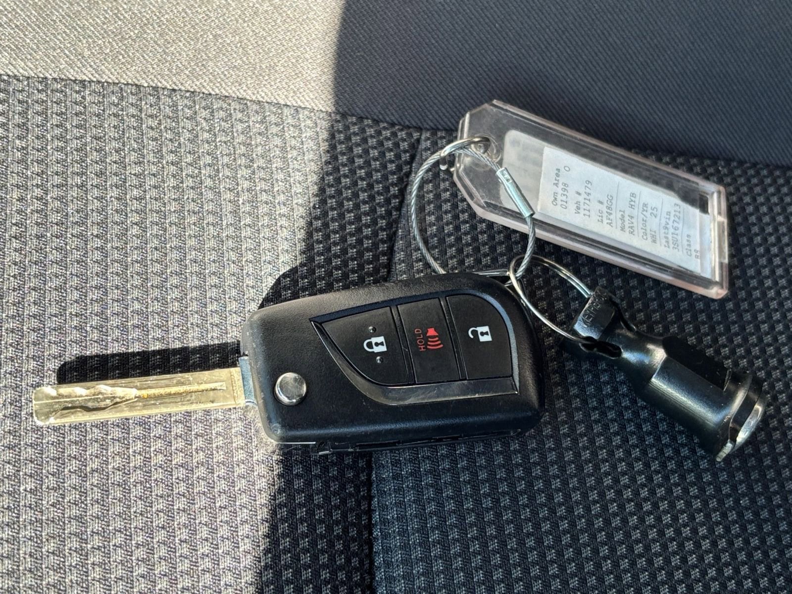 Thumbnail: 2025 Toyota RAV4 - 22