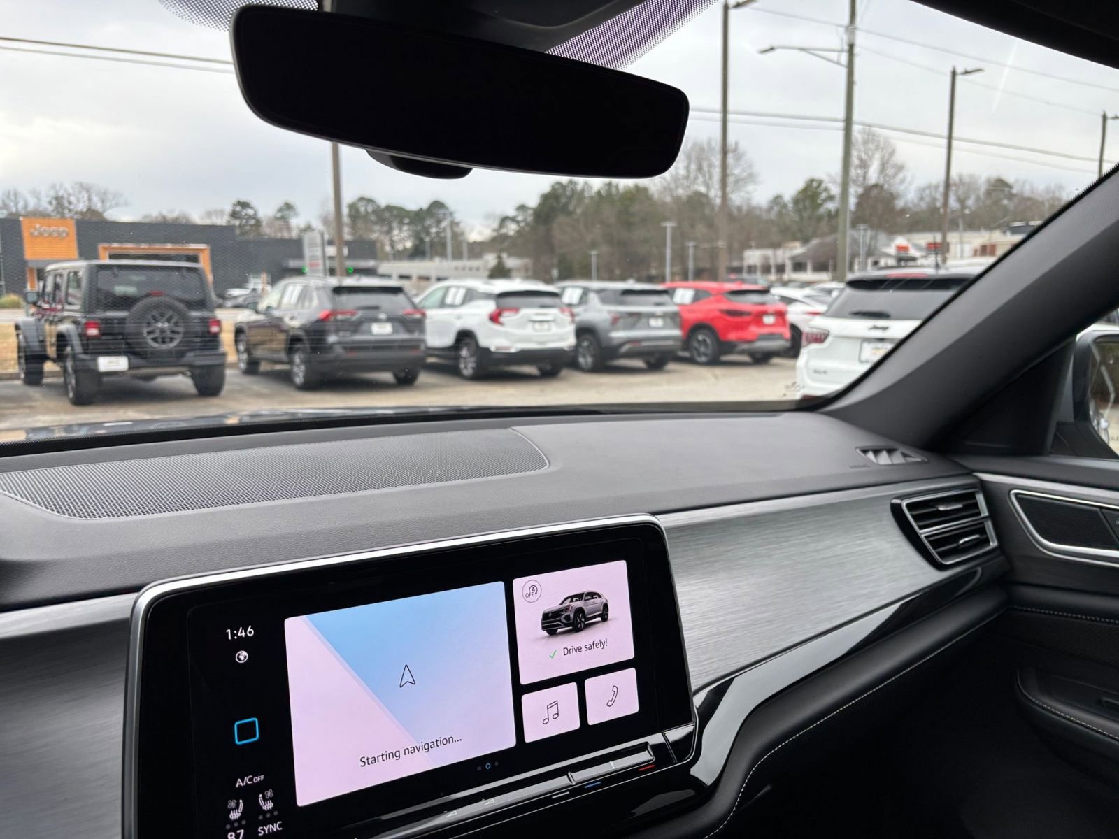 Thumbnail: 2025 Volkswagen Atlas - 35