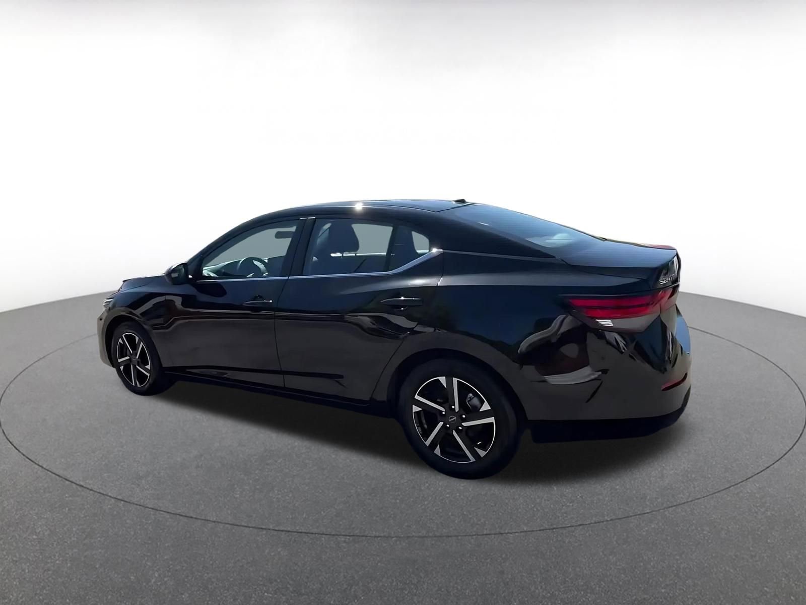 Thumbnail: 2025 Nissan Sentra - 10