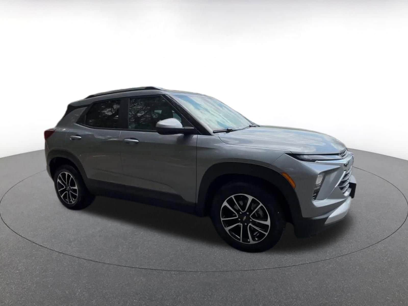 Thumbnail: 2025 Chevrolet TrailBlazer - 2