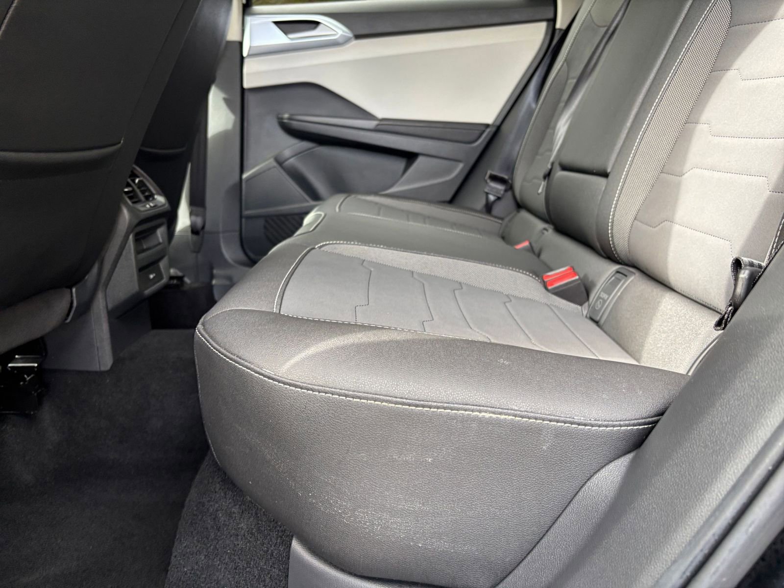 Thumbnail: 2025 Volkswagen Taos - 25