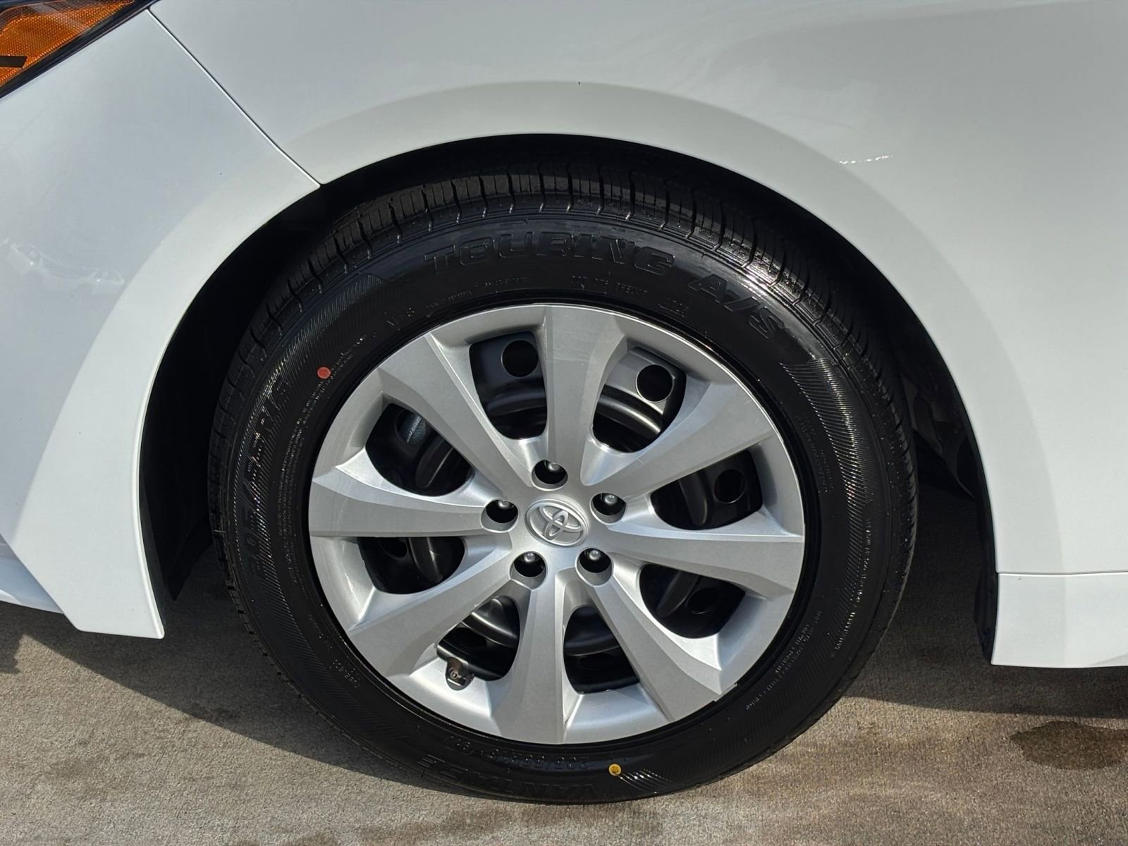 Thumbnail: 2025 Toyota Corolla - 30